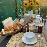 Oda ve Kahvaltı Caramella Viareggio